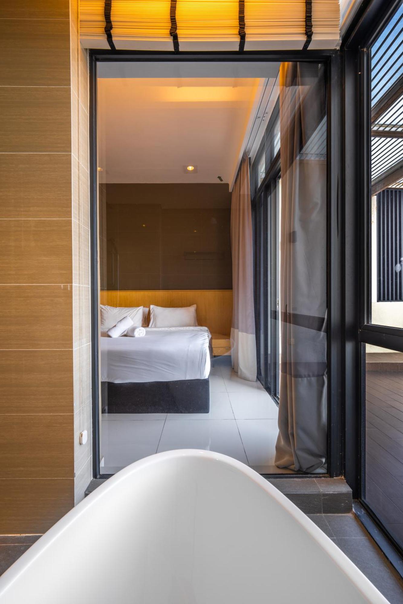 Greystone 99 Suites Malacca Exterior photo
