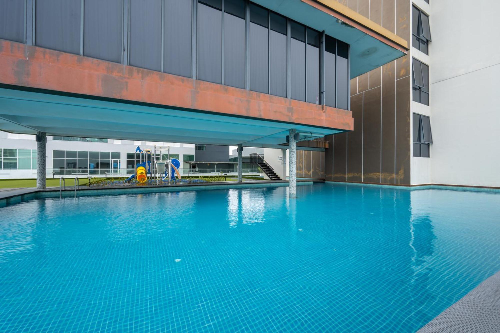 Greystone 99 Suites Malacca Exterior photo