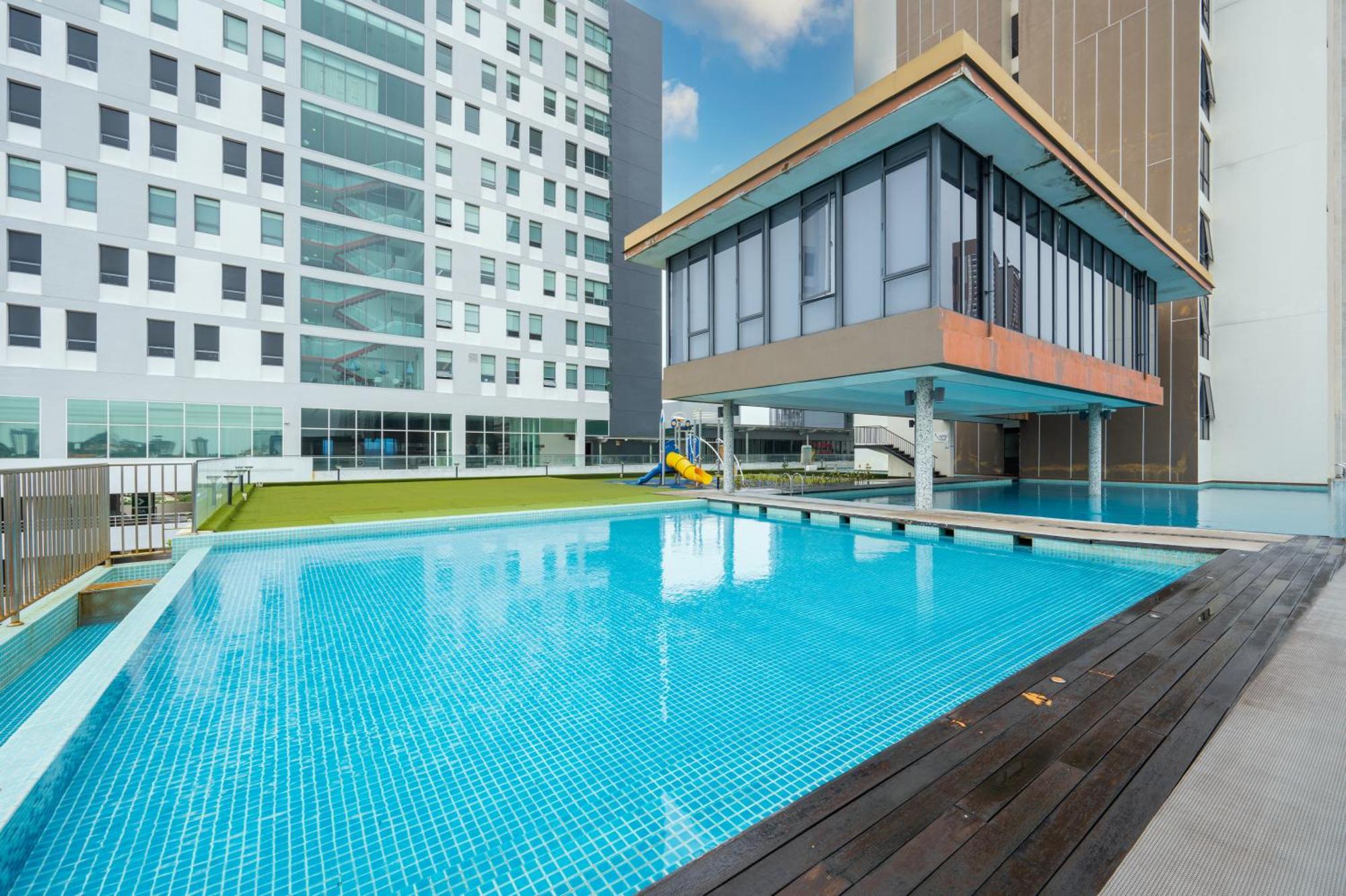 Greystone 99 Suites Malacca Exterior photo